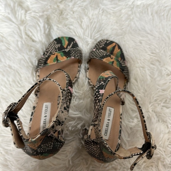 Chelsea & Violet Leather Snake Print Block Heels - Picture 8 of 10